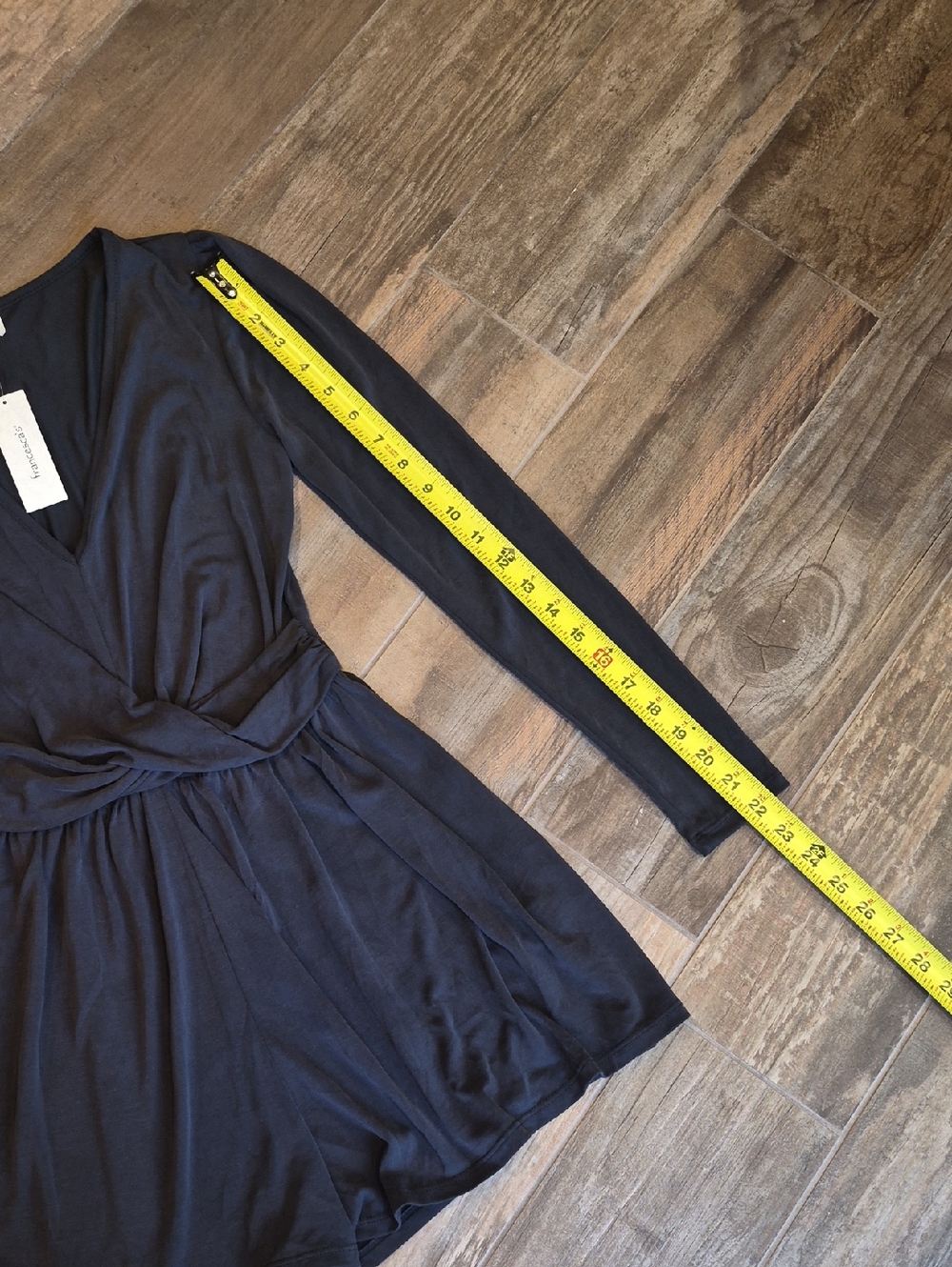 Francesca's Dee Elly Black Lightweight Long Sleeve Pleated Shoulder Romper, XS - Picture 5 of 11